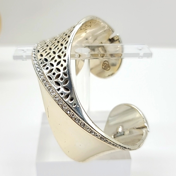 Brighton "GEO TWIRL SHINE" Hinged Bangle w Swarovski Crystals & Cut-Out Detail! - Picture 3 of 13